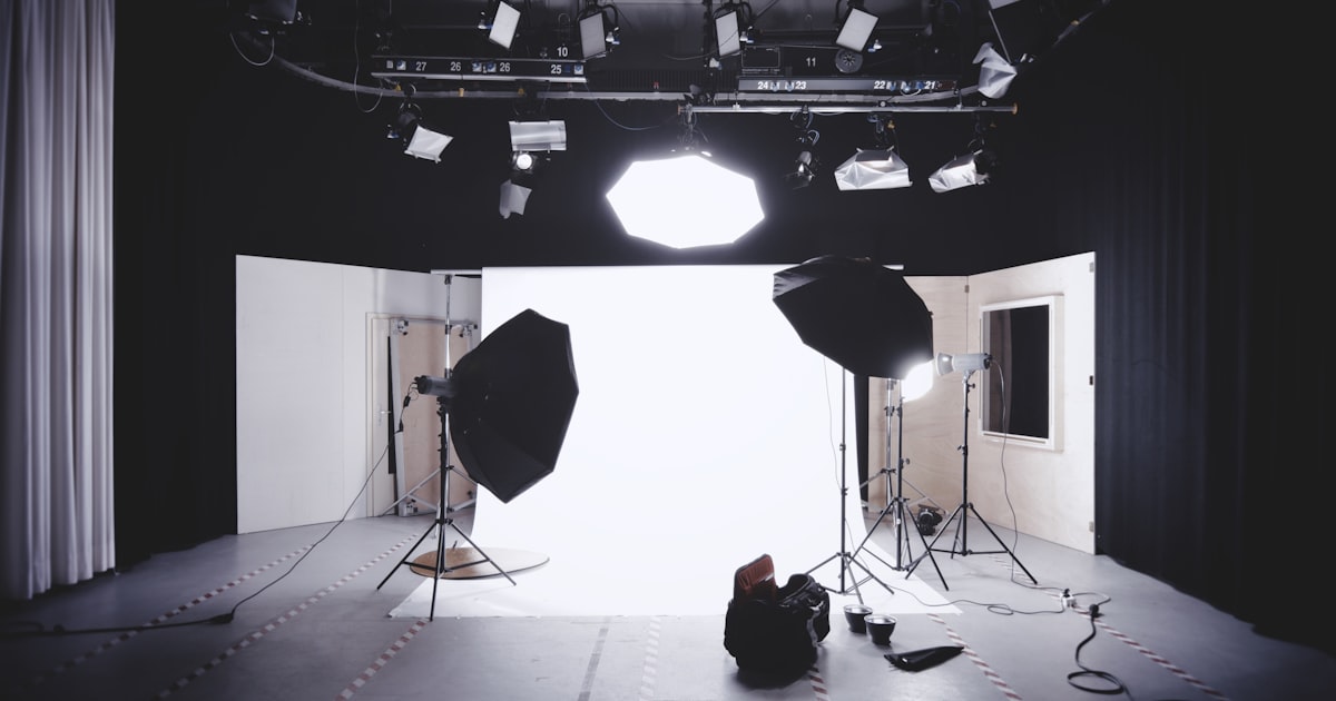 How Wedding Photographers Can Add a Guest Photo Service (and Get Paid for It)